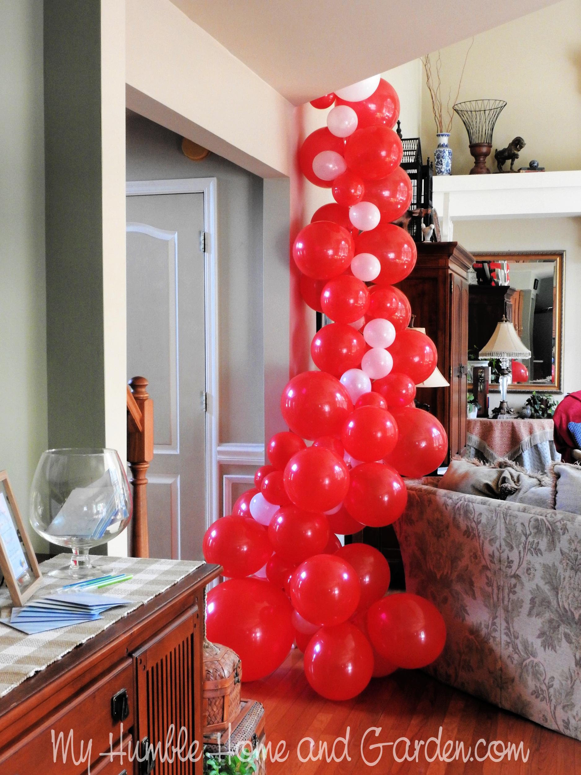 Fish Balloon Column for a Fishing Themed Birthday Party