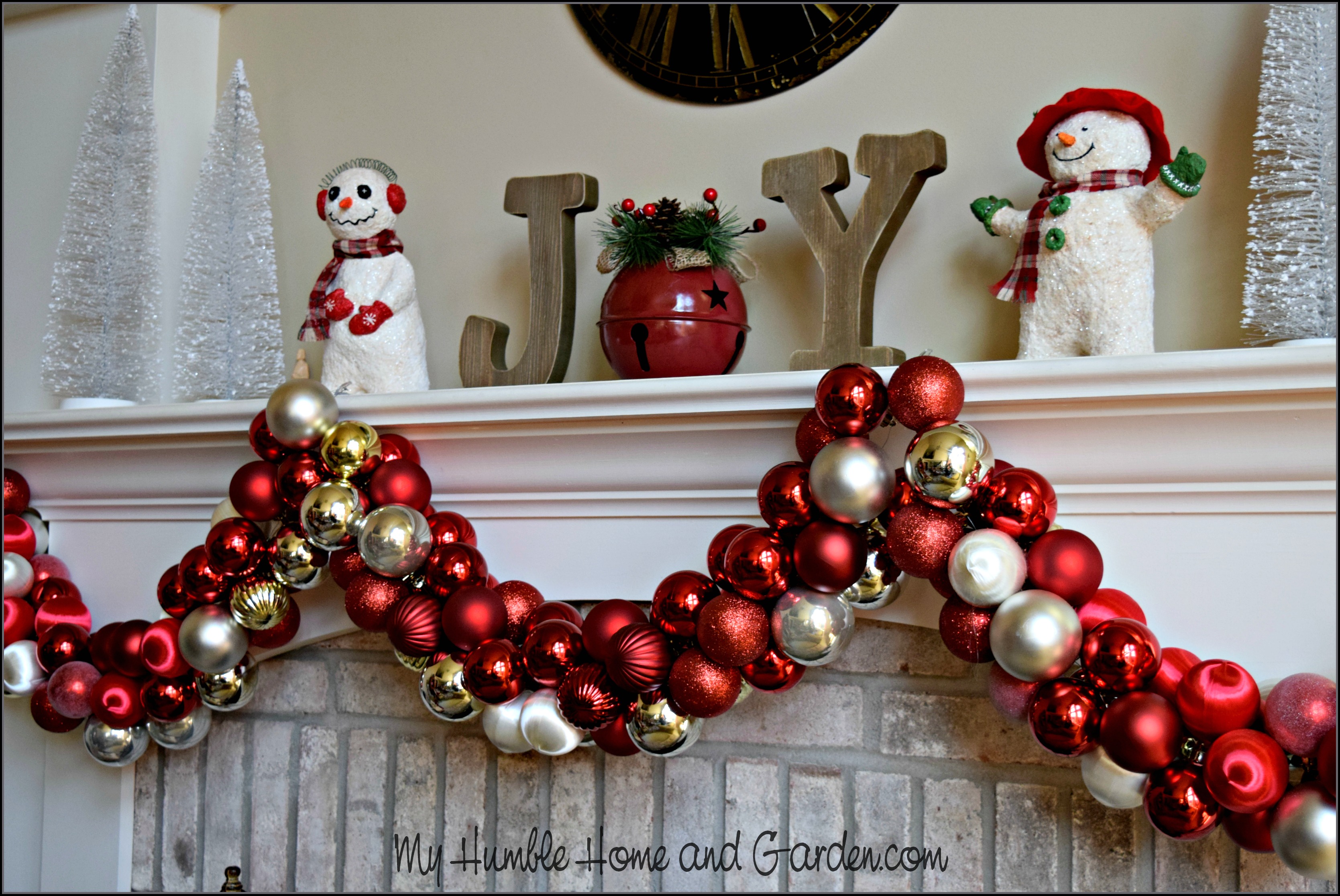 How To Easily Make Beautiful Christmas Ornament Garland - My Humble ...