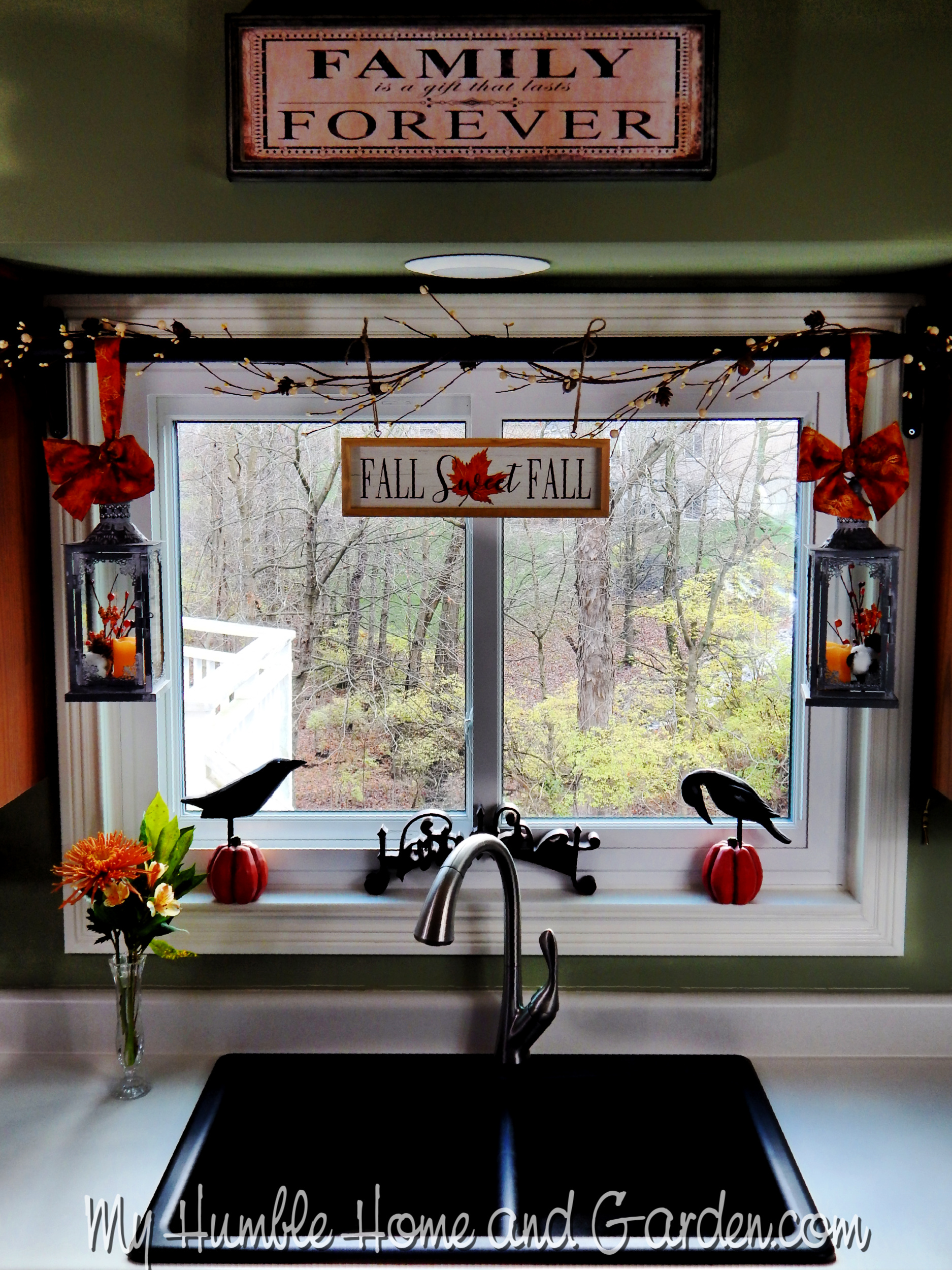 How To Decorate The Best Fall Kitchen Window My Humble Home and Garden